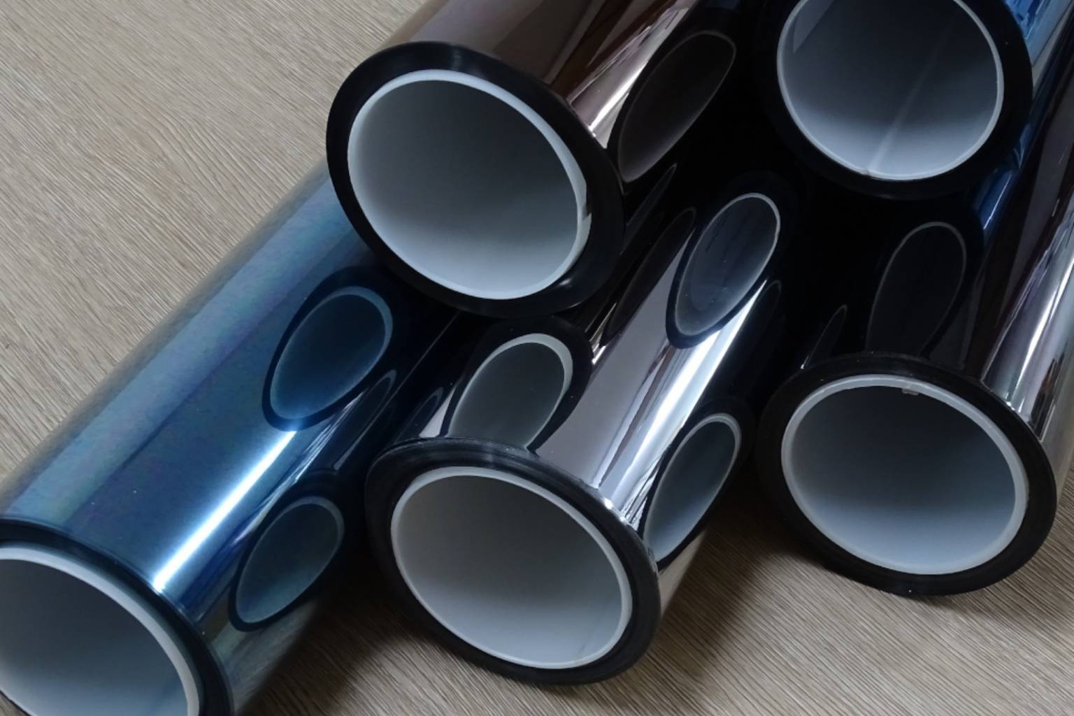 Rolki folii okiennych – folie przeciwsłoneczne i ochronne Kraków